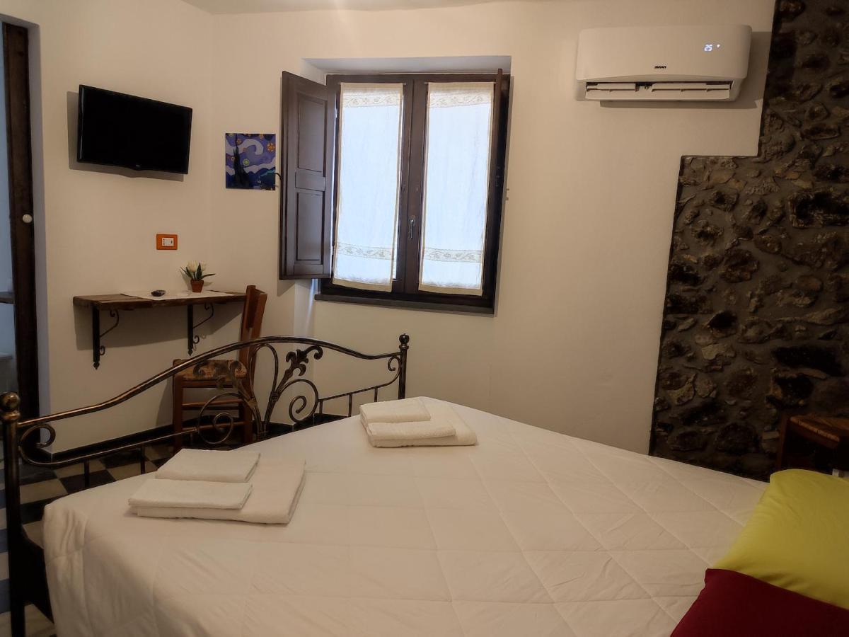 Bed and Breakfast Deiana Santu Lussurgiu Exterior foto